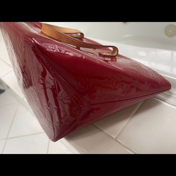 Louis Vuitton Bellevue handbag  - Picture 12 of 16